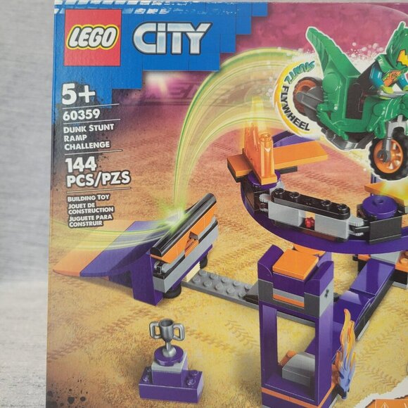 LEGO - City Dunk Stunt Ramp Challenge 60359 - Picture 2 of 6